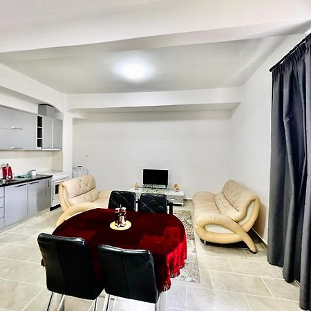 Kristian Apartments Berat Ngoại thất bức ảnh