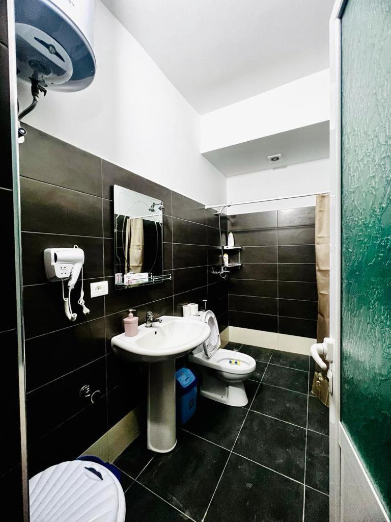 Kristian Apartments Berat Ngoại thất bức ảnh